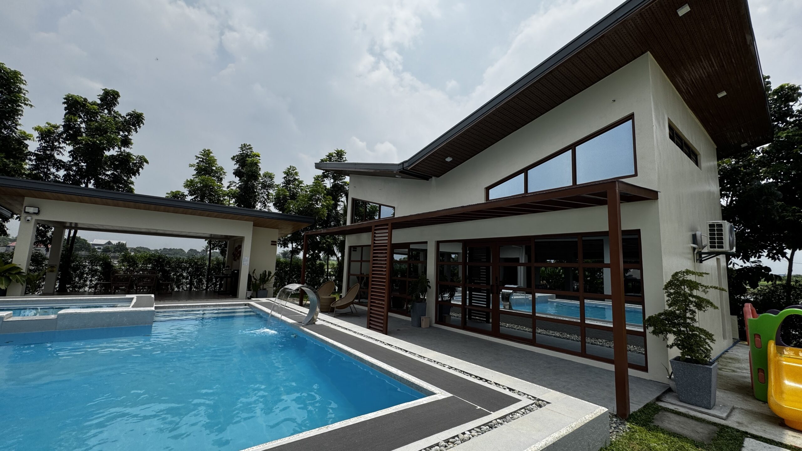 Private pool beside the modern villa